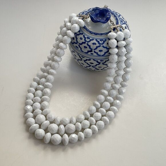 Sugarfix Necklace 3-Strand White Beaded Statement 60s Style Baubles VTG Look. - Picture 3 of 6